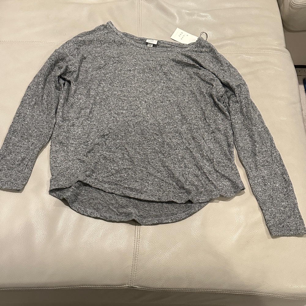 a new day Women's Heather Gray Long Sleeve Tee